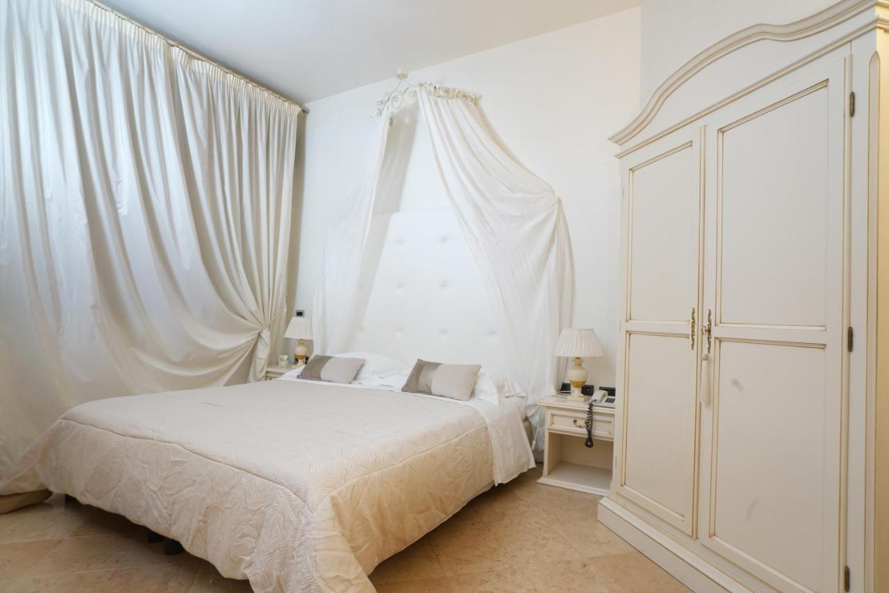 Hotel Europa Pallazzolo sull'Oglio Luaran gambar